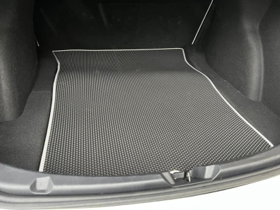 Autokoberce do Tesla Model 3 1 gen Sedan (2017-2025)