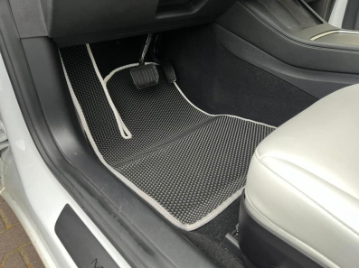 Autokoberce do Tesla Model 3 1 gen Sedan (2017-2025)