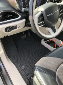 Autokoberce do Chrysler Pacifica 7 místný Benzín 2 gen Minivan (2016-2025)