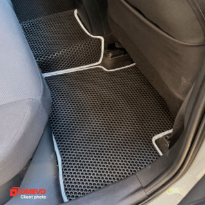 EVA autokoberce OMEVO pro Toyota Corolla E210 Hybrid 12 gen Kombi (2018-2025)